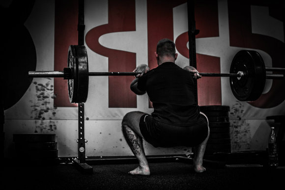 What You Need to Know About the Lats and Your Front Squat